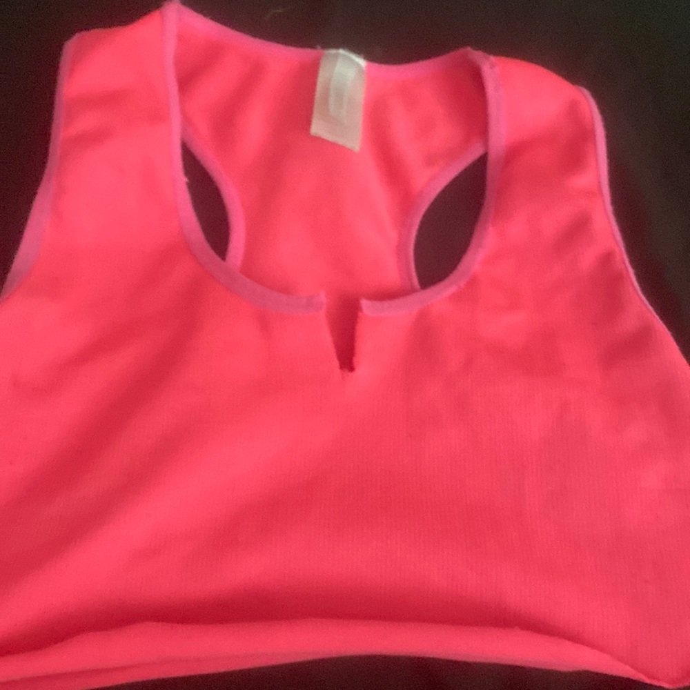Slit pink crop